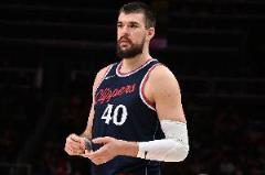 鮑威爾：我預(yù)料到祖巴茨能打出雙20表現(xiàn)