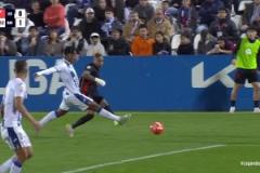 巴薩打破僵局！馬丁斷球拉菲尼亞傳中，賽恩斯鏟球解圍自擺烏龍！