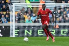 皇馬與巴黎對科納特的興趣難讓紅軍擔心，羅伯遜難獲長期合同