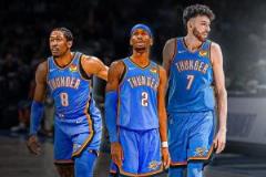 雷霆本季橫掃21隊(duì)創(chuàng)紀(jì)錄 勇士73勝獨(dú)占?xì)v史第一！