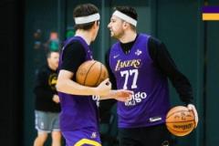 湖人官方曬訓(xùn)練照：盧卡與AR并肩作戰(zhàn)，輕松備戰(zhàn)