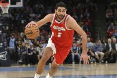 阿爾達(dá)半場(chǎng)高效輸出，4投3中砍下10分5板1助