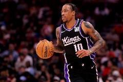 德羅贊半場高效表現(xiàn)：11投4中砍下13分2籃板1助攻