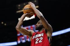 維金斯爆發(fā)！17投8中砍20分8板8助正負值+15全場最佳