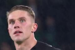 吃餅&1v1&任意球樣樣精通！阿森納曼聯(lián)爭搶的約克雷斯又戴帽