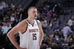 約基奇半場13+4+4引領(lǐng)球隊，其他隊友無人得分上雙