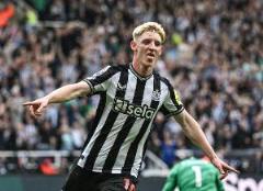 戈登敬佩利物浦傳奇隊長杰拉德，與瓊斯是親密朋友