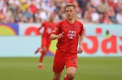 基米希：新訂購隊長袖標(biāo)，現(xiàn)尺寸只適合諾伊爾