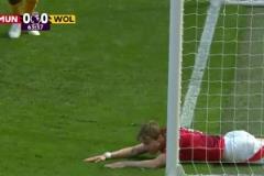 霍伊倫后點(diǎn)面對空門鏟射沒夠上，徐陽破防：哎呀！霍伊倫??！