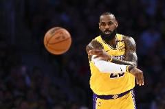 詹姆斯：或許我們需要一場季后賽才能適應(yīng)，下一場要做好充分準備