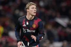 費(fèi)迪南德：霍伊倫應(yīng)改踢邊鋒，當(dāng)前位置暴露明顯弱點(diǎn)