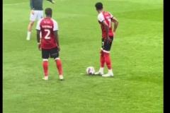 預(yù)訂普斯卡什？年度最狡猾任意球誕生！創(chuàng)意、腳法都10分！