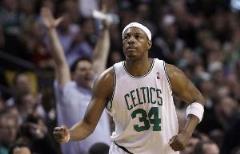 皮爾斯被捅11刀后仍保持賽季全勤且場(chǎng)均25分，稱假新聞令人震驚