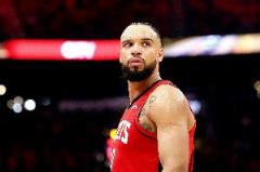 狄龍半場5中2僅得6分1板，3次犯規(guī)未久戰(zhàn)