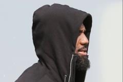 湖人官推發(fā)布球員登機(jī)畫(huà)面：下一站明尼蘇達(dá)??