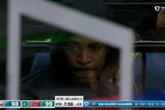 莫蘭特拄拐目送球隊逆轉(zhuǎn)，痛失比賽