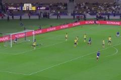 橫濱水手扳回一城！渡邊皓太禁區(qū)內(nèi)低射得手！