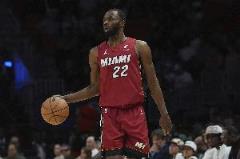 維金斯10投3中僅得10分 正負值-22表現(xiàn)低迷