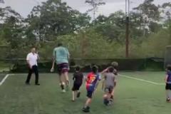 什么？文班亞馬在虐小朋友...