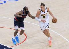 掘金VS快船G4裁判爭(zhēng)議！壓哨扣籃無(wú)誤&漏吹約基奇拉拽哈登！