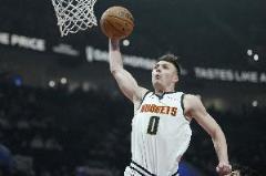 布勞恩高效表現(xiàn)：8中5砍11分3助攻2封蓋12籃板4前場(chǎng)板