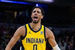 巴克利：哈利的爸爸犯了致命錯(cuò)誤，他不該沖進(jìn)場(chǎng)內(nèi)對(duì)球員指手畫腳