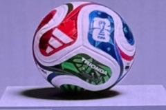 2026年世界杯官方用球“Trionda”正式揭曉，采用紅綠藍三色設(shè)計
