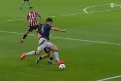 外網(wǎng)爆了！馬奎爾邊路戲耍對(duì)手傳中送助攻：亞馬奎，小羅附體