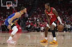 杰倫-格林半場(chǎng)前三分命中稍緩解困境