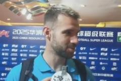 圖多列：脫衣慶祝并非刻意設(shè)計，因那是絕殺時刻，所以激動萬分