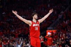 申京6場季后賽砍下125+50+25 并列中鋒最快紀(jì)錄