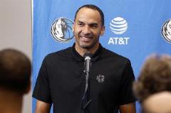 勇士打包一周行李成功晉級，獨行俠打包八天行李原地釣魚