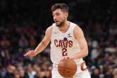 杰羅姆上半場(chǎng)6投全鐵僅得1分籃板低迷