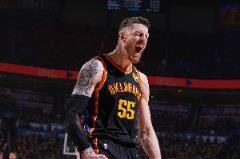 哈爾滕施泰因7投6中高效發(fā)揮，貢獻14分8板5助1斷1帽