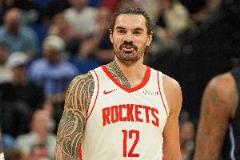 弗萊稱亞當(dāng)斯為他遇過(guò)的最強(qiáng)壯球員之一，僅次于奧尼爾和姚明