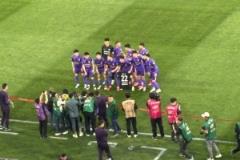 暖心主場(chǎng)迎戰(zhàn)云南玉昆，津門虎球員賽前敬獻(xiàn)方鏡淇球衣