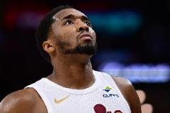 米切爾未首發(fā)出戰(zhàn)下半場(chǎng)，杰羅姆頂替登場(chǎng)