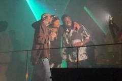 拜仁球員在伊維薩島盡情狂歡，諾伊爾與賓客互動(dòng)，格納布里熱舞助興