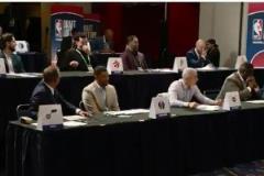 面面相覷！獨(dú)行俠抽到狀元簽后，三個(gè)墊底隊(duì)的高管完全不敢信