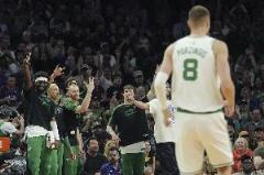 波爾津吉斯攻防表現(xiàn)低迷 全場(chǎng)6中2僅得7分