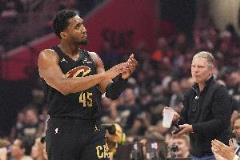 米切爾霸氣回應(yīng)：你們看衰我們？我們一定會殺回來！