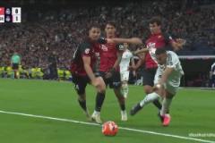 人仰馬翻！姆巴佩以一敵三突圍防線！被對(duì)手合圍破壞！