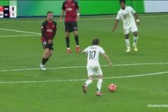 莫德里奇外圍遠(yuǎn)射勢大力沉！馬洛卡門將飛身單掌撲出！