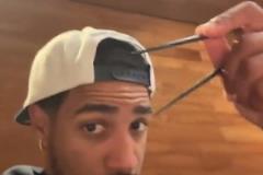 你倆會(huì)師東決啦！當(dāng)初哈利伯頓還教布倫森使筷子呢