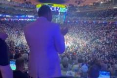 尼克斯強(qiáng)勢挺進(jìn)東決！美國楊毅現(xiàn)在一定開心死了