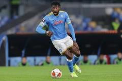 意媒：那不勒斯或出售安古伊薩，有意引進(jìn)博洛尼亞中場(chǎng)弗格森