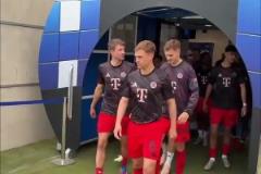 他值得！穆勒結(jié)束德甲生涯，霍村球迷全體起立鼓掌致敬！