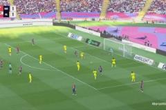 巴薩2-1反超比分！黃潛解圍不遠(yuǎn)，費(fèi)爾明斷球停球凌空斬破門(mén)！