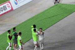 蒯紀(jì)聞終于收獲首球，怒吼宣泄情緒