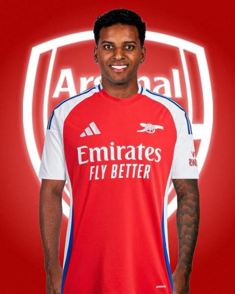 阿森納賽季0冠引巨資補(bǔ)強(qiáng)，皇馬1億天才加盟談判啟動(dòng)，夢(mèng)幻三叉戟成型